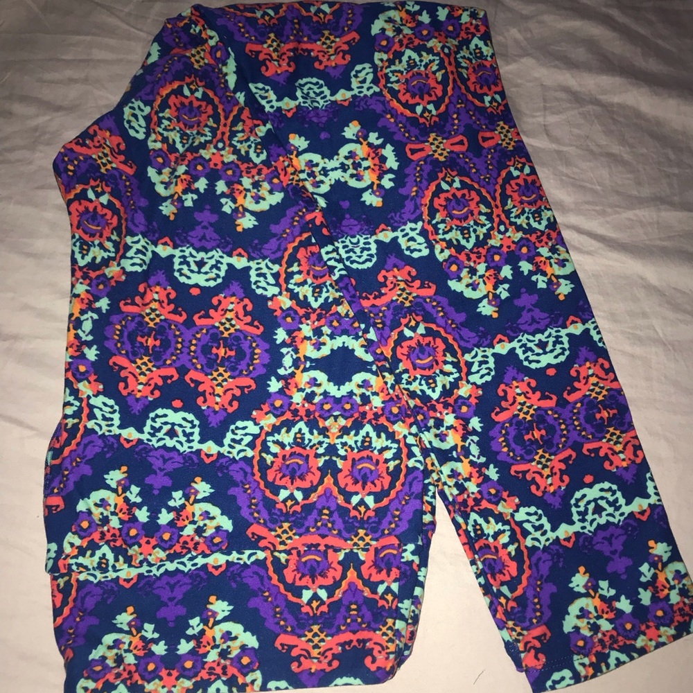 LLR gorgeous brand new multi colored TC leggings